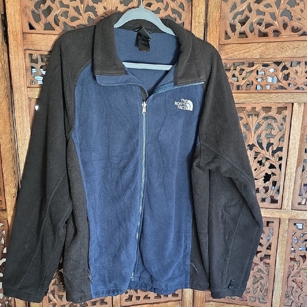 🌟 The North Face Men's Black and Navy Performance Jacket